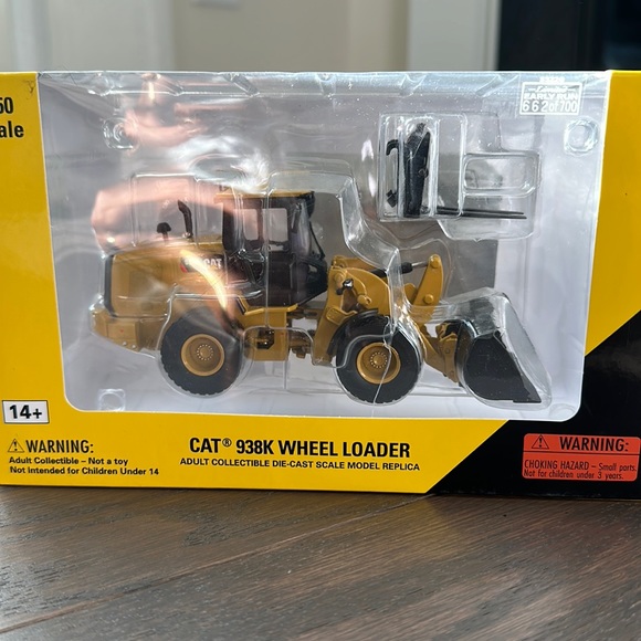 CAT Other - CAT 938K Wheel Loader. Die cast scale model replica. 1:50 scale. New.